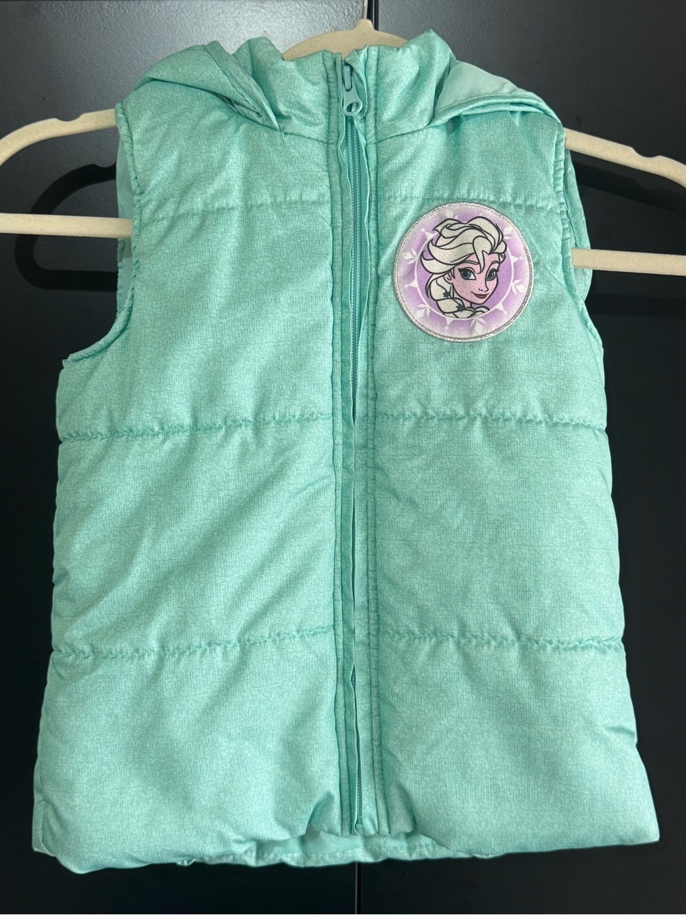 Girls size 6 | Puffer Vest | Elsa